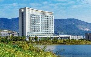 苹果iPhone 6s在售后市场获得黑金涂�